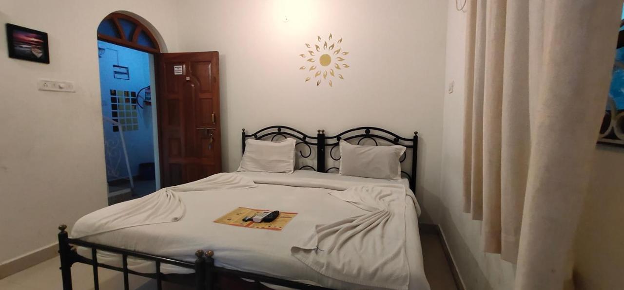Rj14 Accommodations At Baga Beach Kültér fotó