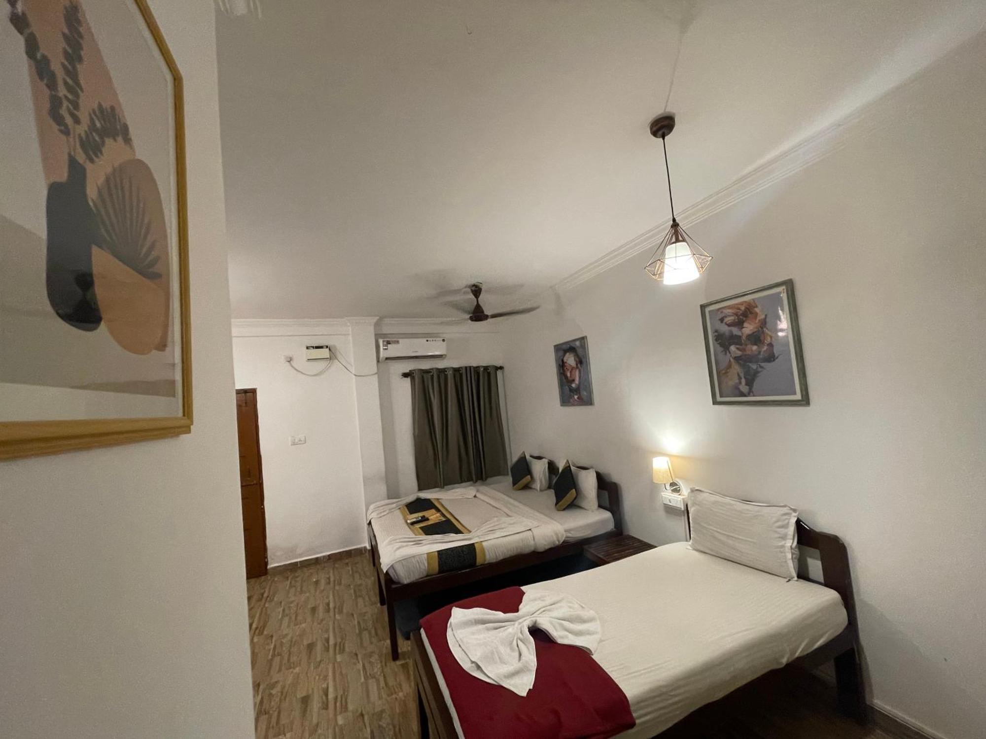 Rj14 Accommodations At Baga Beach Kültér fotó