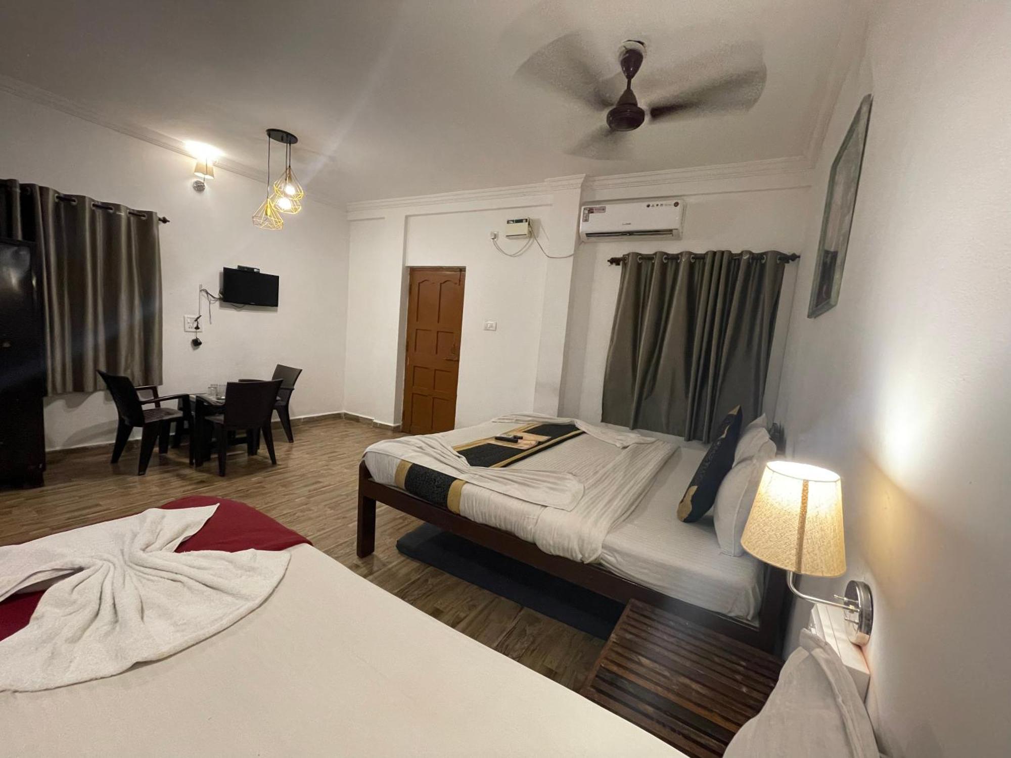 Rj14 Accommodations At Baga Beach Kültér fotó