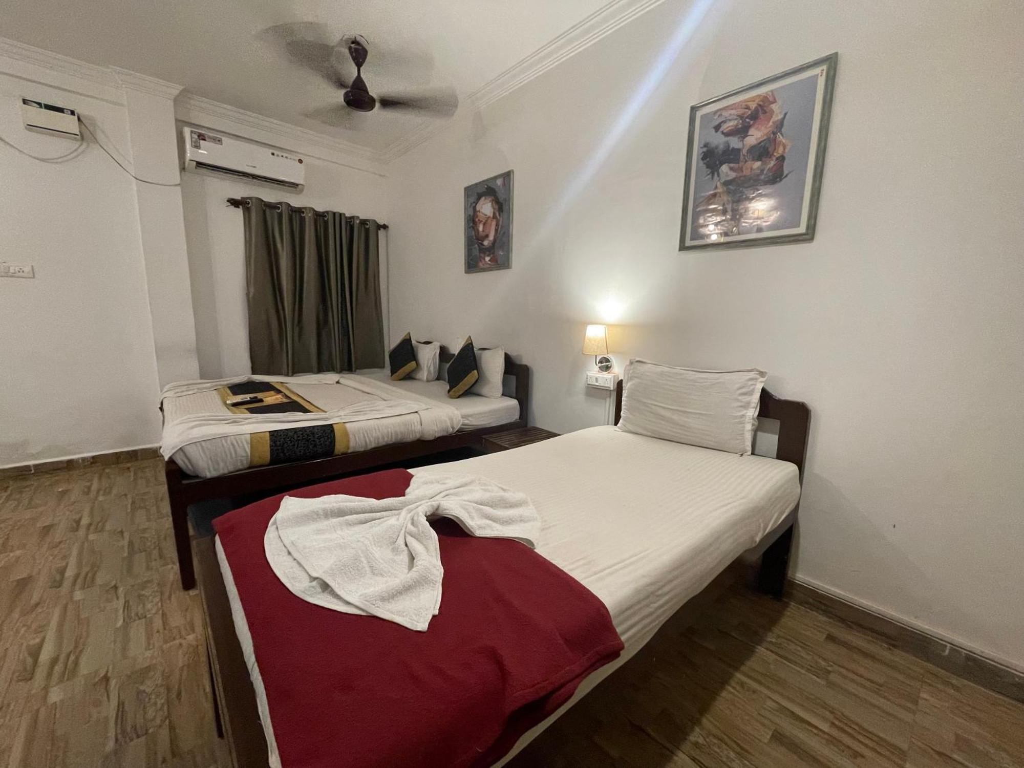 Rj14 Accommodations At Baga Beach Kültér fotó